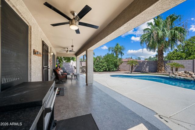 8320 W BERRIDGE Lane, Glendale, AZ 85305