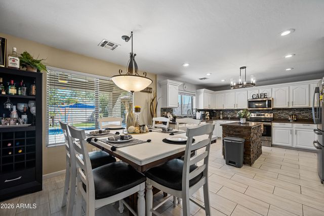 8320 W BERRIDGE Lane, Glendale, AZ 85305