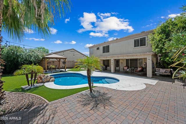8320 W BERRIDGE Lane, Glendale, AZ 85305