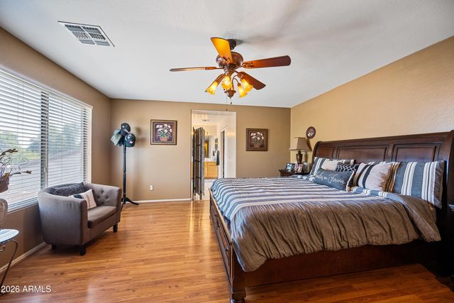 8320 W BERRIDGE Lane, Glendale, AZ 85305