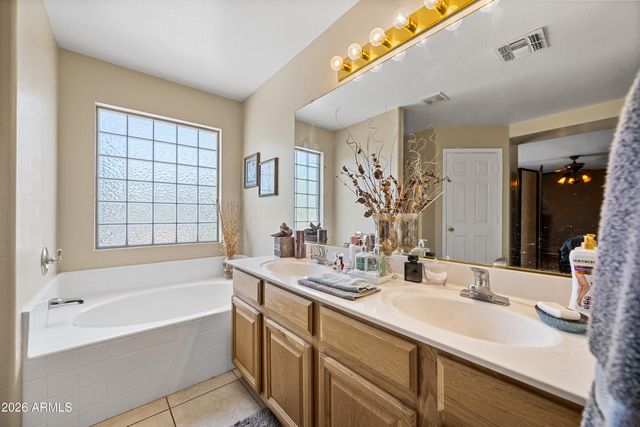 8320 W BERRIDGE Lane, Glendale, AZ 85305