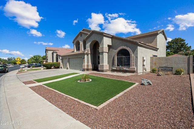 8320 W BERRIDGE Lane, Glendale, AZ 85305