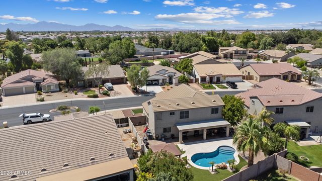 8320 W BERRIDGE Lane, Glendale, AZ 85305