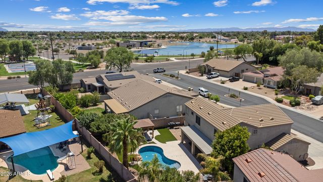 8320 W BERRIDGE Lane, Glendale, AZ 85305