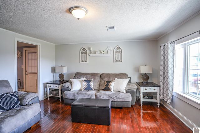 10702 Scale Road, Benton, KY 42025