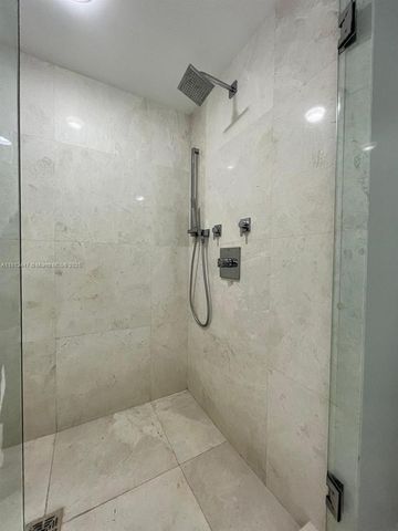 17301 Biscayne Blvd 2105, North Miami Beach, FL 33160