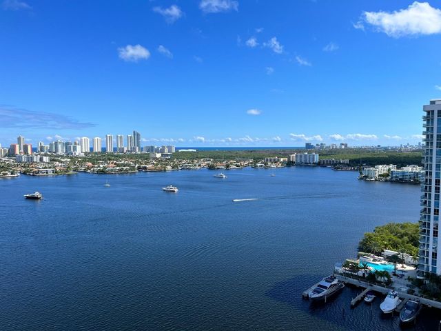 17301 Biscayne Blvd 2105, North Miami Beach, FL 33160