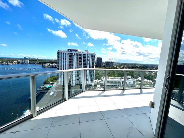 17301 Biscayne Blvd 2105, North Miami Beach, FL 33160