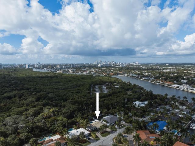 3036 NE 19th Street, Fort Lauderdale, FL 33305
