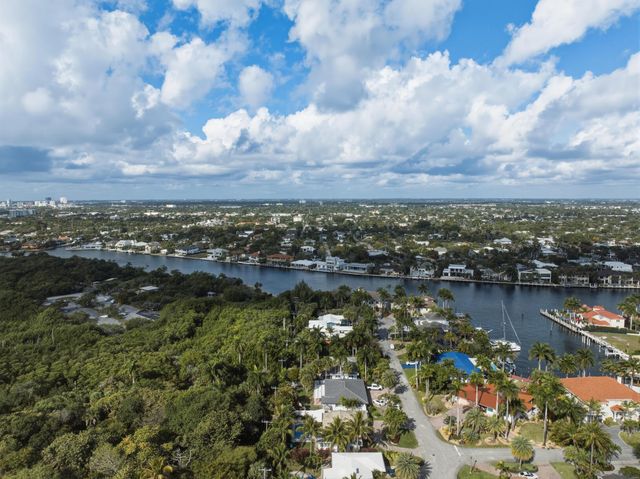 3036 NE 19th Street, Fort Lauderdale, FL 33305