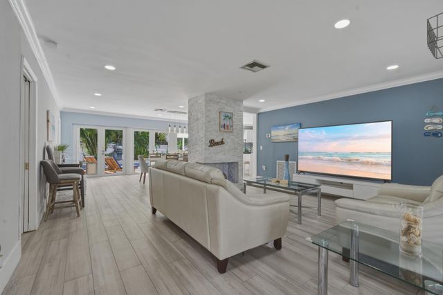 3036 NE 19th Street, Fort Lauderdale, FL 33305