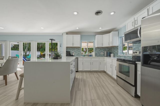 3036 NE 19th Street, Fort Lauderdale, FL 33305