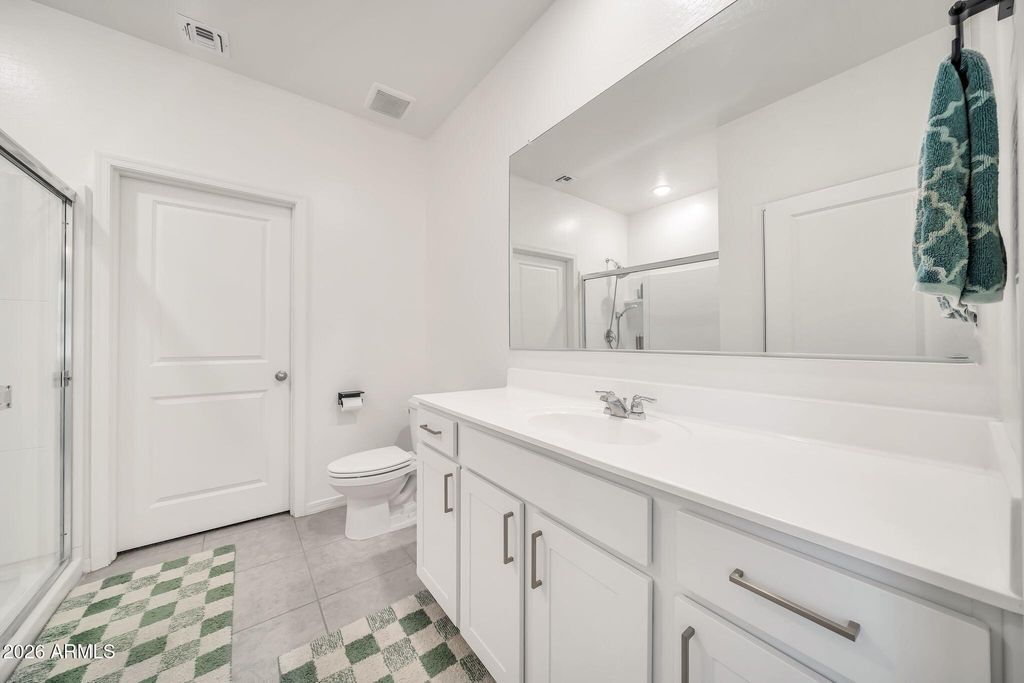 Image 20 of property listing at 16524 W DESERT MIRAGE Drive, Surprise, AZ 85388