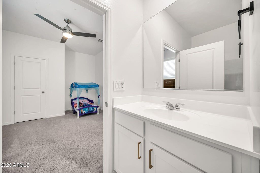 Image 27 of property listing at 16524 W DESERT MIRAGE Drive, Surprise, AZ 85388