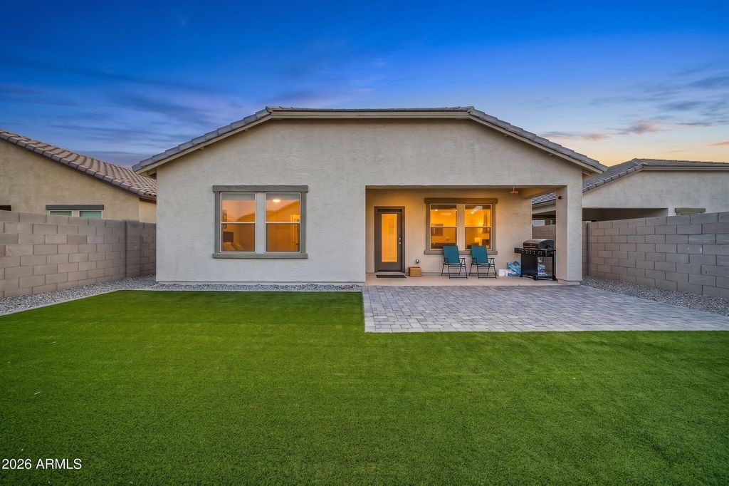 Image 34 of property listing at 16524 W DESERT MIRAGE Drive, Surprise, AZ 85388