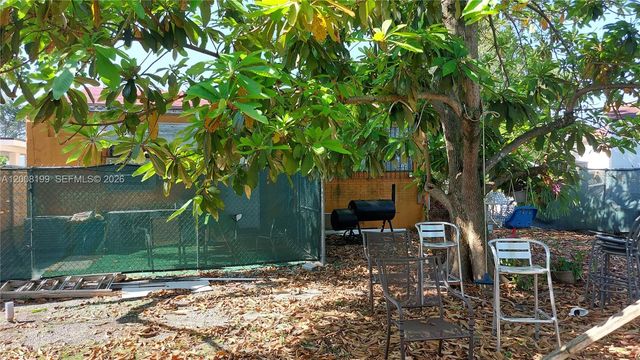 3087 SW 5th St, Miami, FL 33135