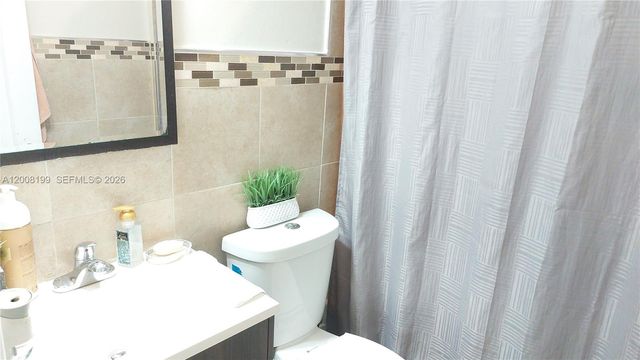 3087 SW 5th St, Miami, FL 33135