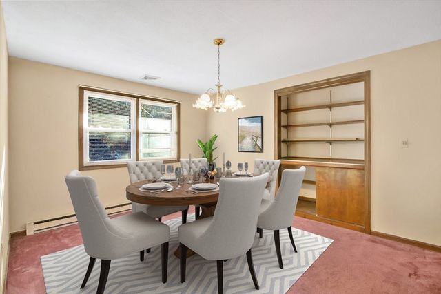 17 Labelle Cir, Chicopee, MA 01020