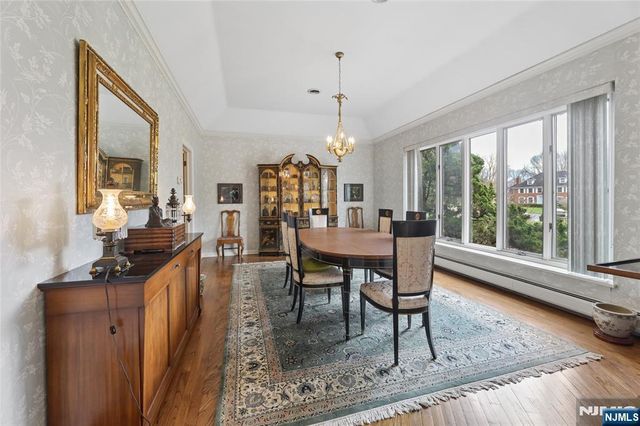 9 Toboggan Ridge Road, Saddle River, NJ 07458