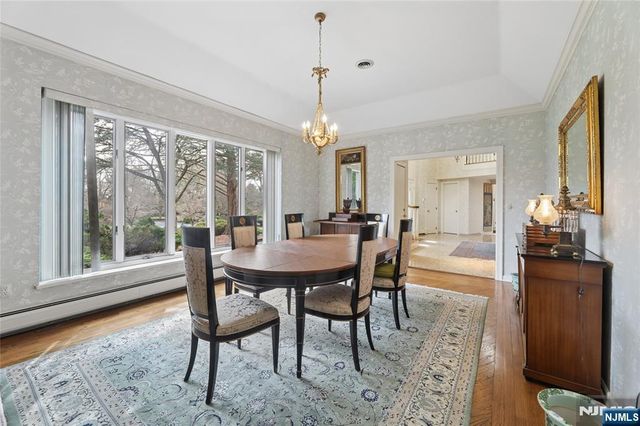 9 Toboggan Ridge Road, Saddle River, NJ 07458