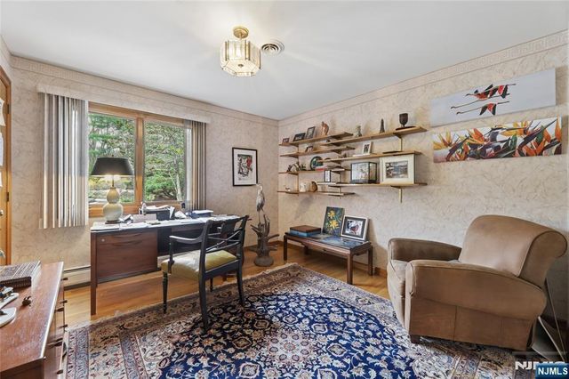 9 Toboggan Ridge Road, Saddle River, NJ 07458