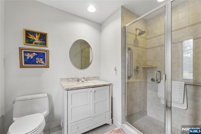 9 Toboggan Ridge Road, Saddle River, NJ 07458