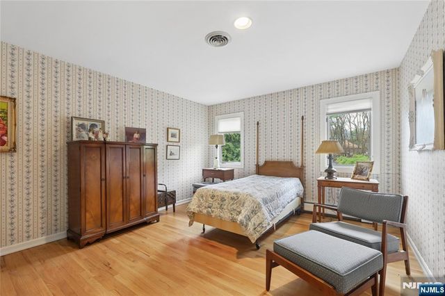 9 Toboggan Ridge Road, Saddle River, NJ 07458