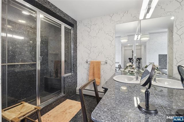 9 Toboggan Ridge Road, Saddle River, NJ 07458