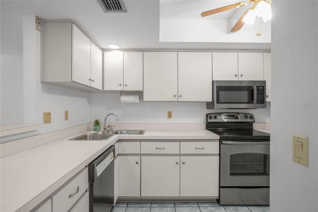 270 E GLASSBORO COURT 2B, Hernando, FL 34442