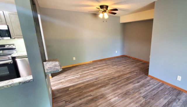 3420 Golfview Drive 121, Eagan, MN 55123