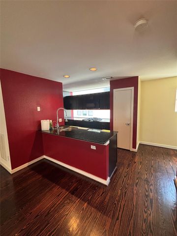 2429 Wentworth Street, Houston, TX 77004