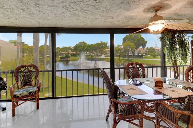 21214 Lago Circle 8b, Boca Raton, FL 33433