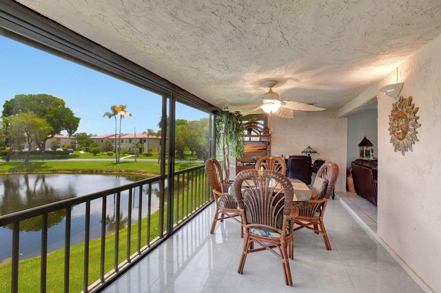 21214 Lago Circle 8b, Boca Raton, FL 33433