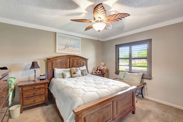 21214 Lago Circle 8b, Boca Raton, FL 33433
