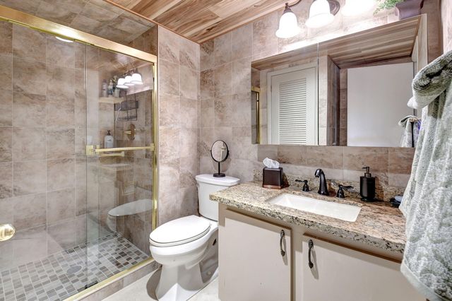 21214 Lago Circle 8b, Boca Raton, FL 33433