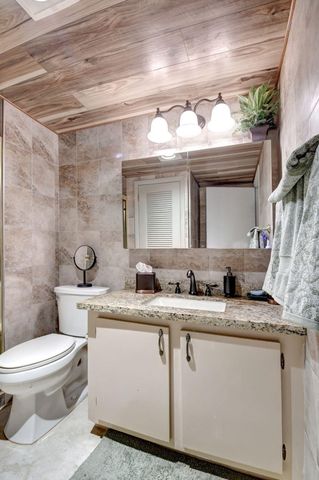 21214 Lago Circle 8b, Boca Raton, FL 33433
