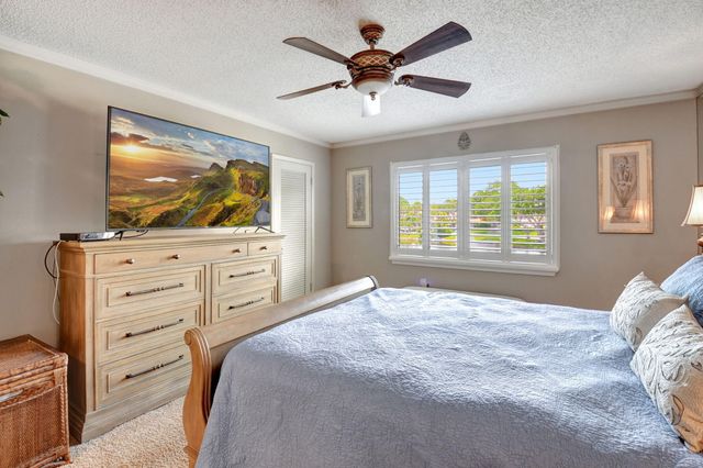21214 Lago Circle 8b, Boca Raton, FL 33433