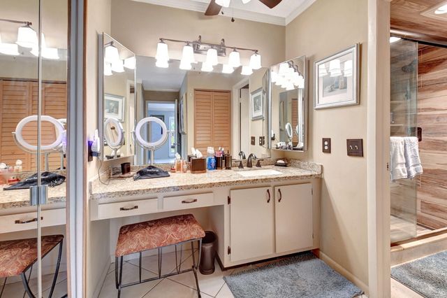 21214 Lago Circle 8b, Boca Raton, FL 33433