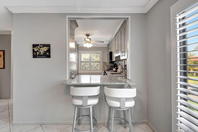 21214 Lago Circle 8b, Boca Raton, FL 33433