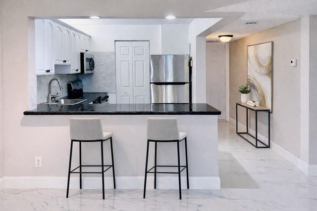 8060 Colony Cir 209, Fort Lauderdale, FL 33321