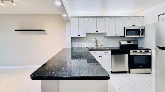 8060 Colony Cir 209, Fort Lauderdale, FL 33321