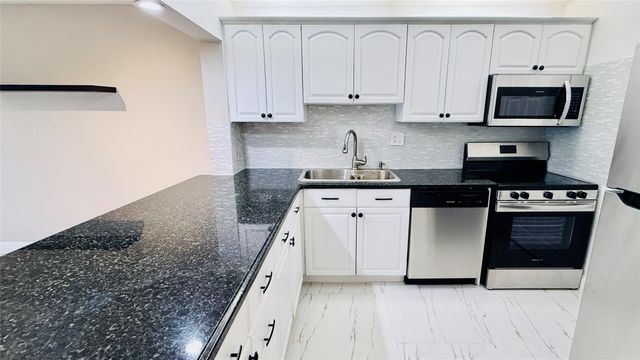 8060 Colony Cir 209, Fort Lauderdale, FL 33321