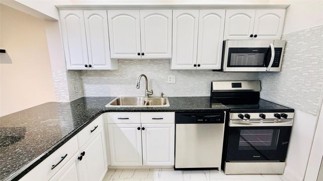 8060 Colony Cir 209, Fort Lauderdale, FL 33321