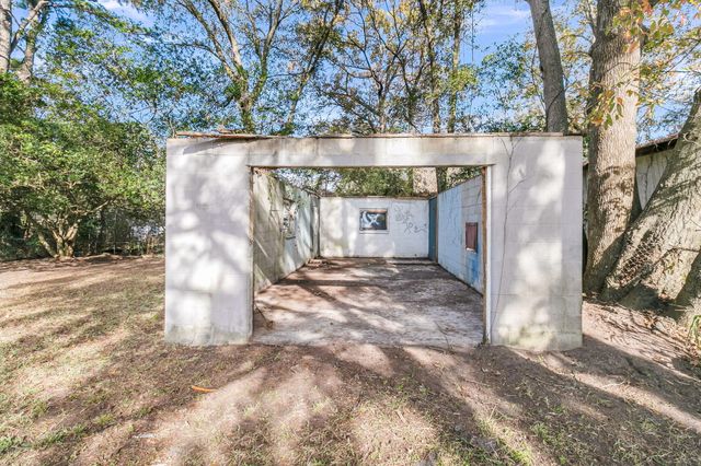 5830 Beverly Drive, Hanahan, SC 29410