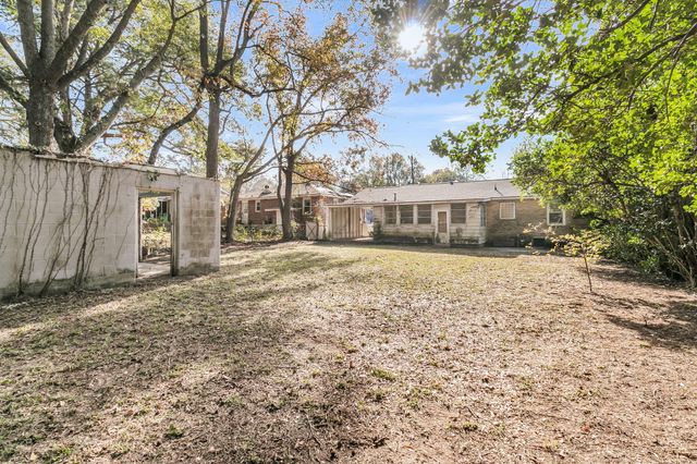 5830 Beverly Drive, Hanahan, SC 29410