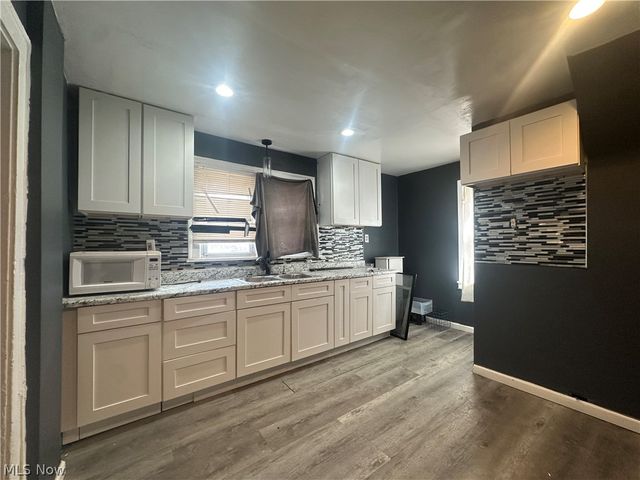 3541 E 113th Street, Cleveland, OH 44105