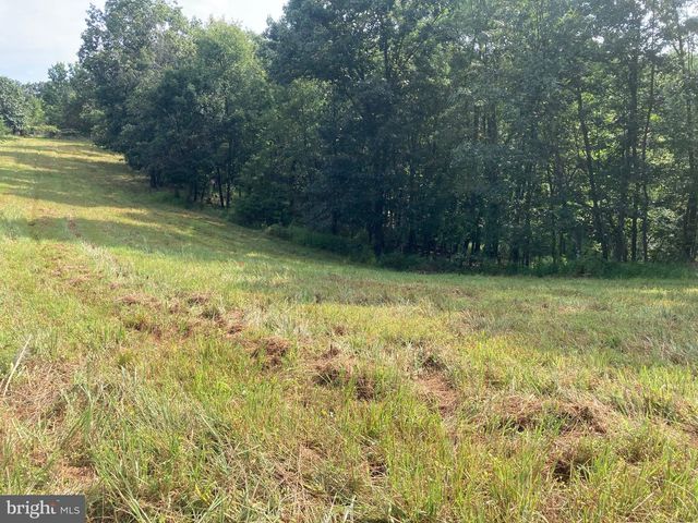 LIGHT RD, Winchester, VA 22603