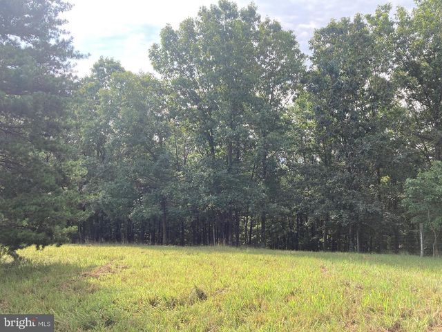 LIGHT RD, Winchester, VA 22603