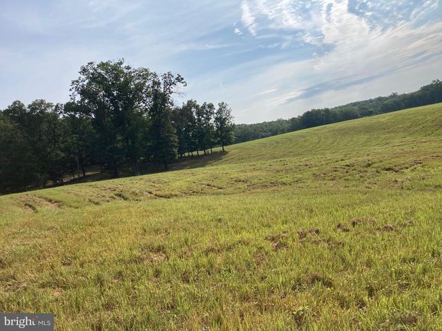 LIGHT RD, Winchester, VA 22603