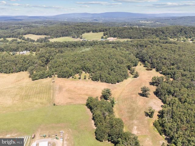 LIGHT RD, Winchester, VA 22603